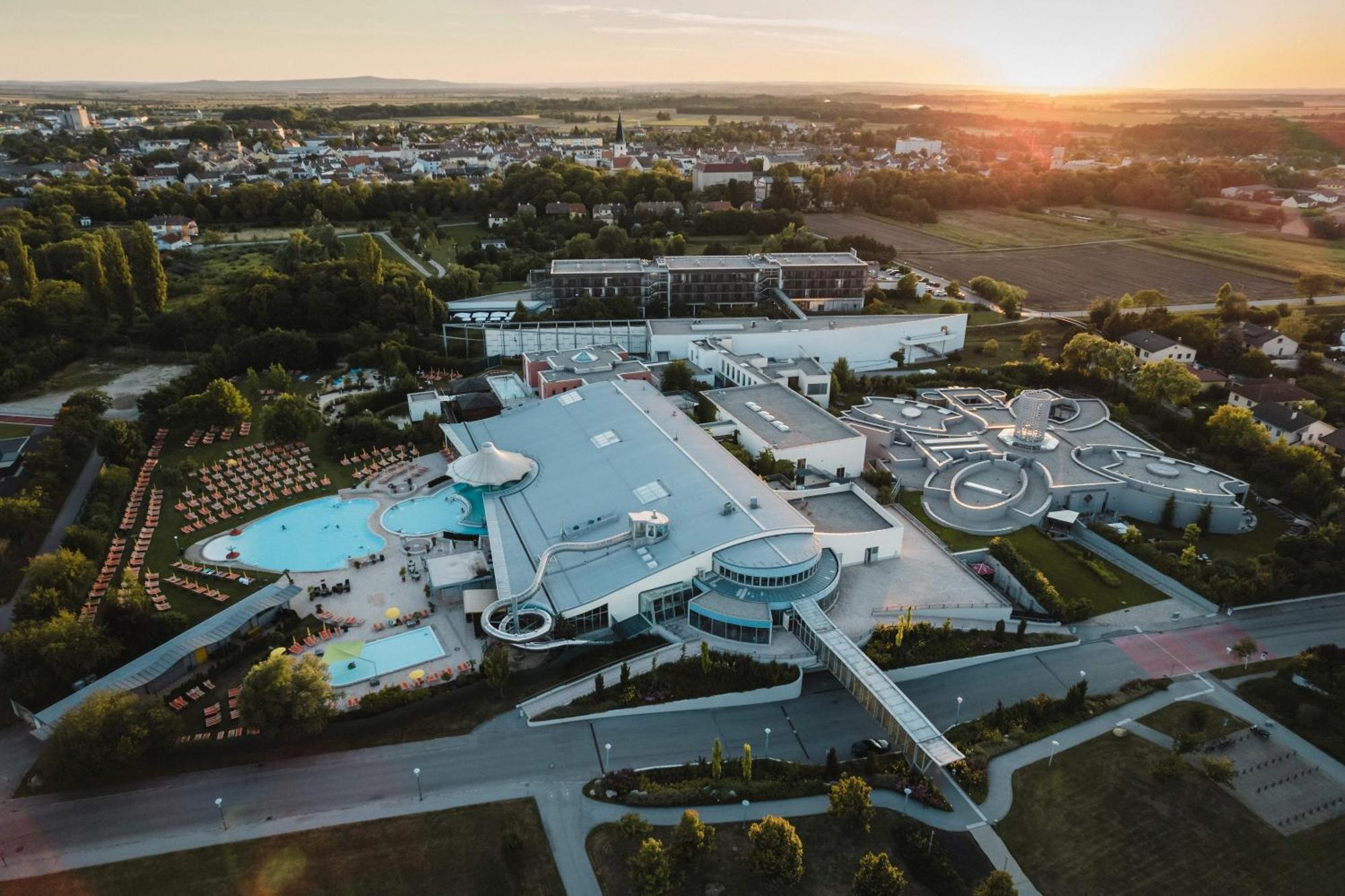 Therme Laa - Hotel & Silent Spa Laa an der Thaya Dış mekan fotoğraf