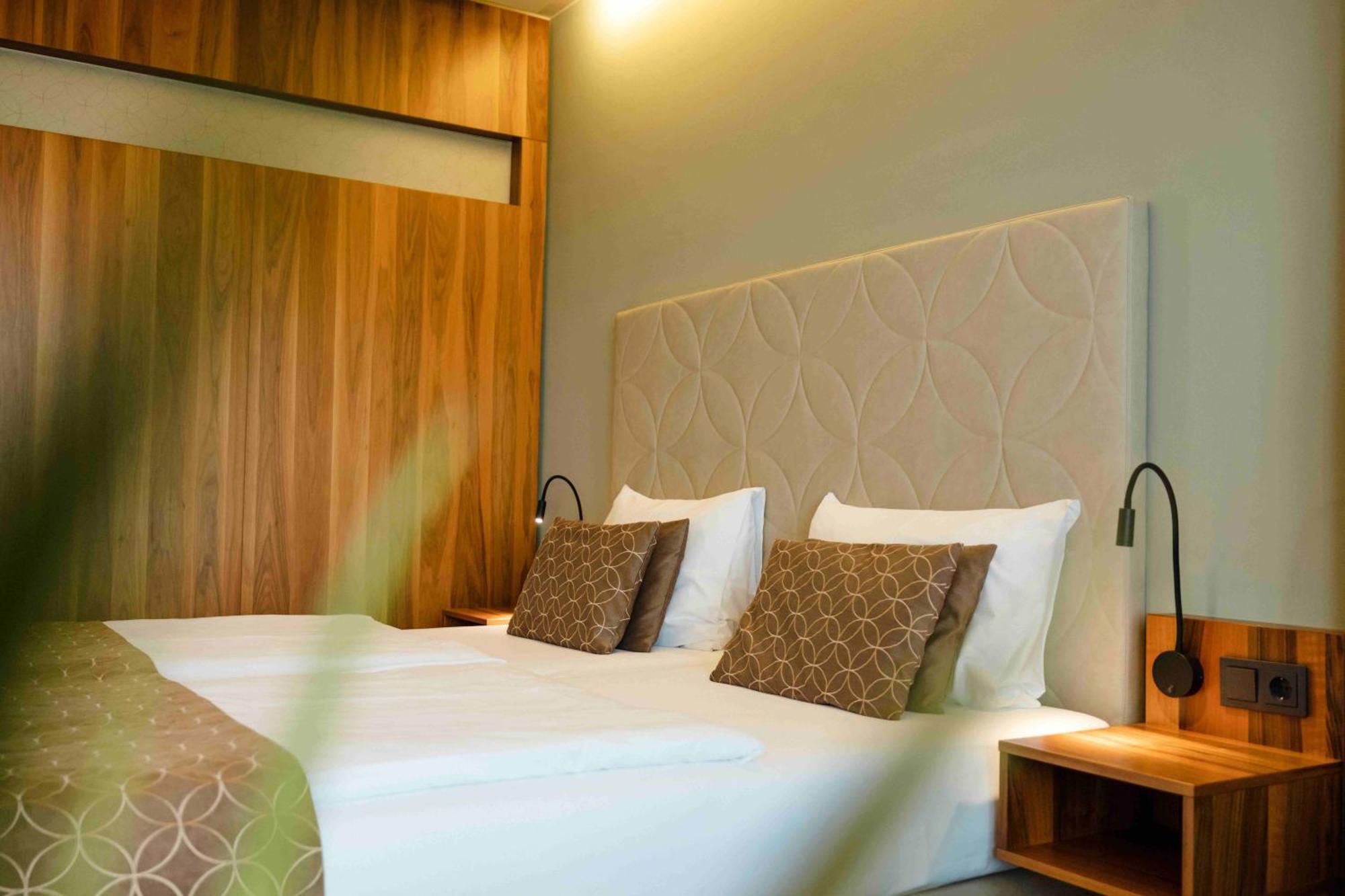 Therme Laa - Hotel & Silent Spa Laa an der Thaya Dış mekan fotoğraf