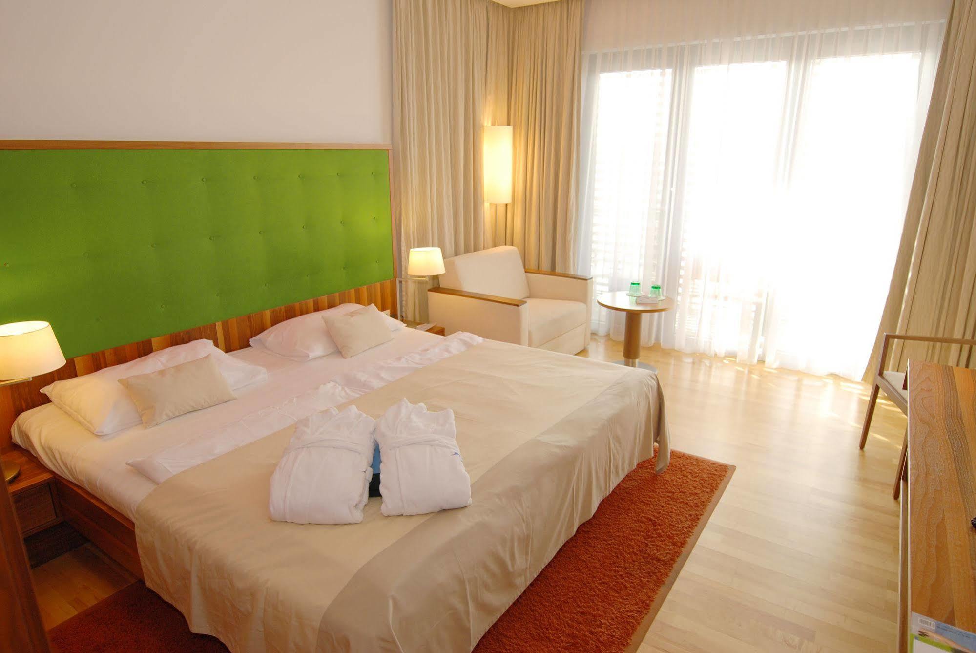 Therme Laa - Hotel & Silent Spa Laa an der Thaya Dış mekan fotoğraf